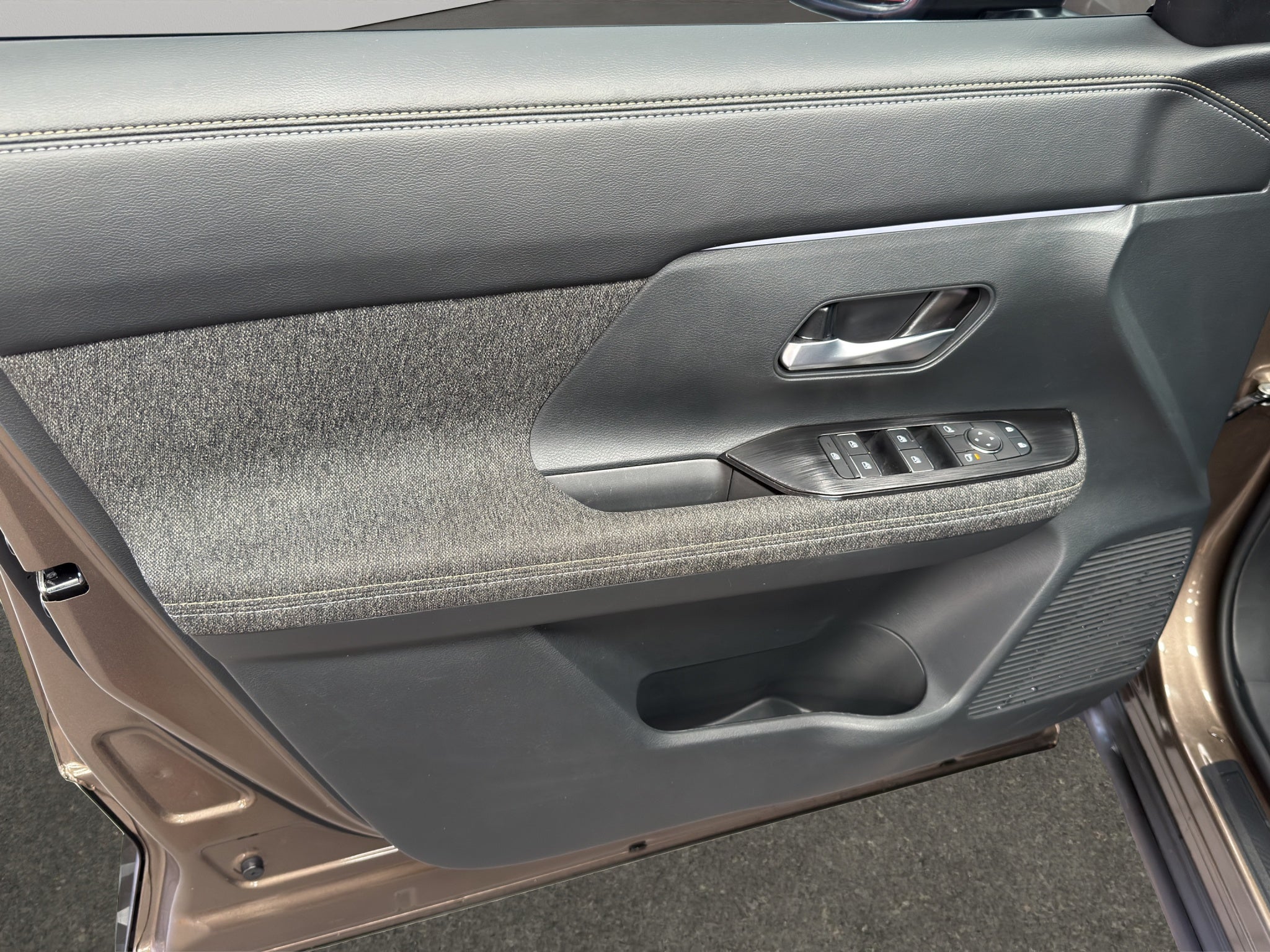 2025 Nissan Kicks VUD 5 pts. Exclusive, 2.0l, TA, pantalla touch 12