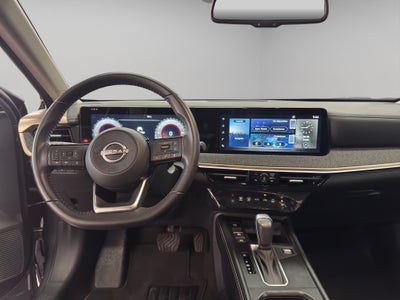 2025 Nissan Kicks VUD 5 pts. Platinum, 2.0l, TA, TP, s. Bose, pantalla touch 12