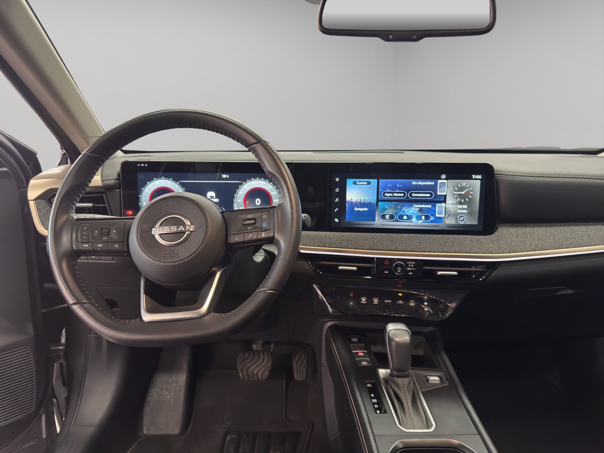 2025 Nissan Kicks VUD 5 pts. Platinum, 2.0l, TA, TP, s. Bose, pantalla touch 12