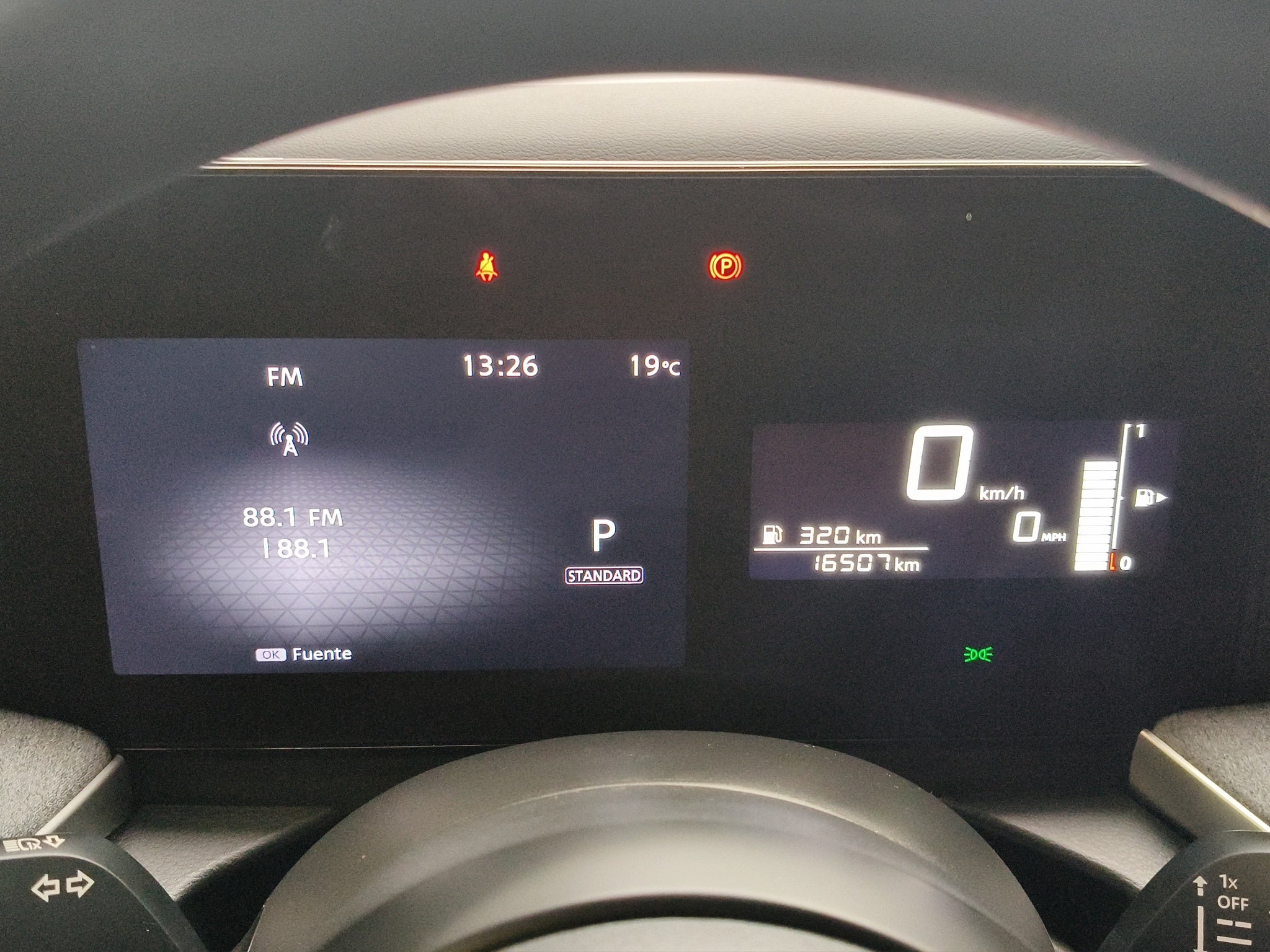 2025 Nissan Kicks VUD 5 pts. Advance, 2.0l, TA, RA-17 (línea nueva)