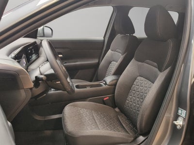 2025 Nissan Kicks VUD 5 pts. Advance, 2.0l, TA, RA-17 (línea nueva)