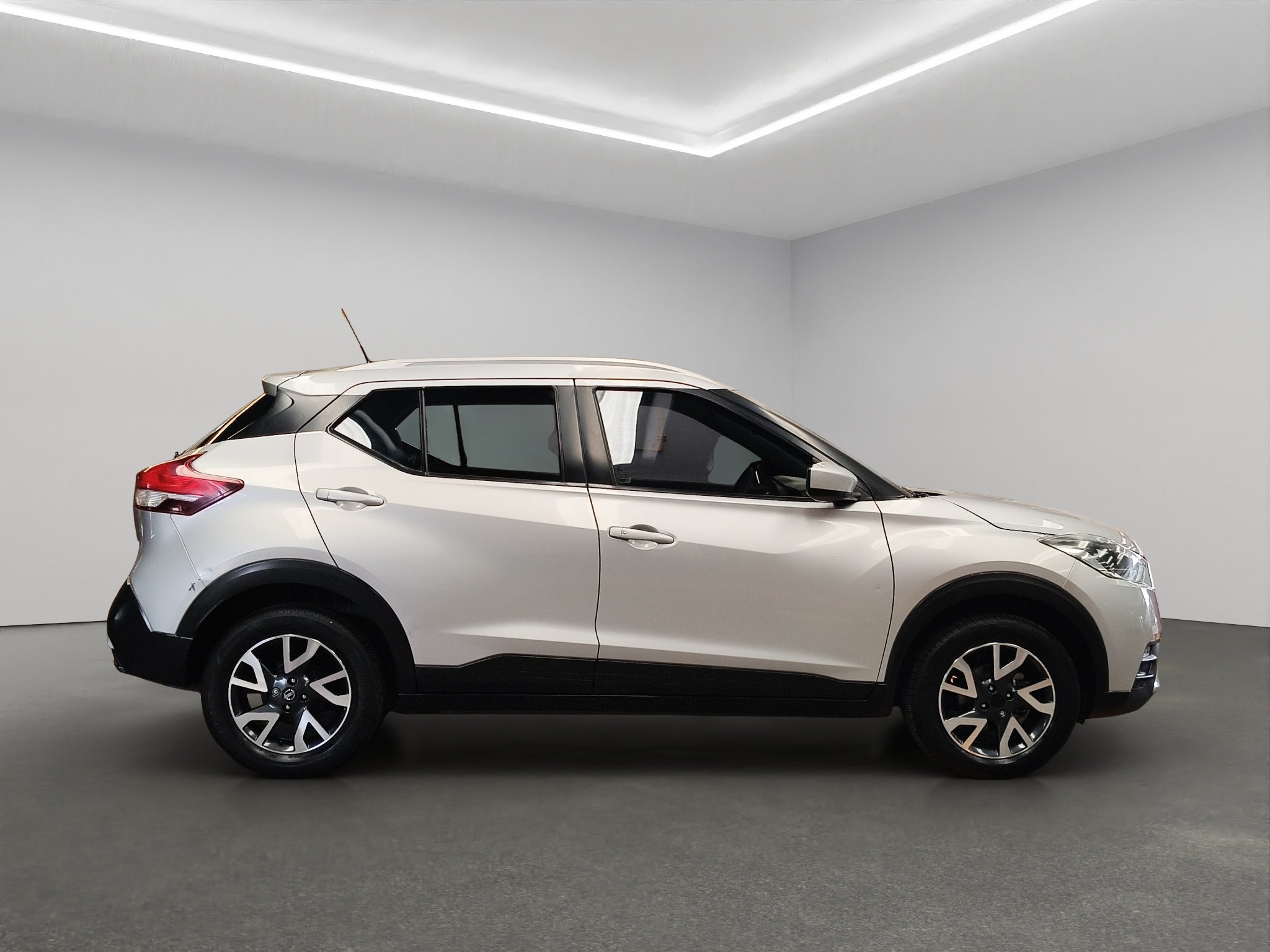 2018 Nissan Kicks VUD 5 pts. Sense, 1.6l, TM5, a/ac., VE, RA-16