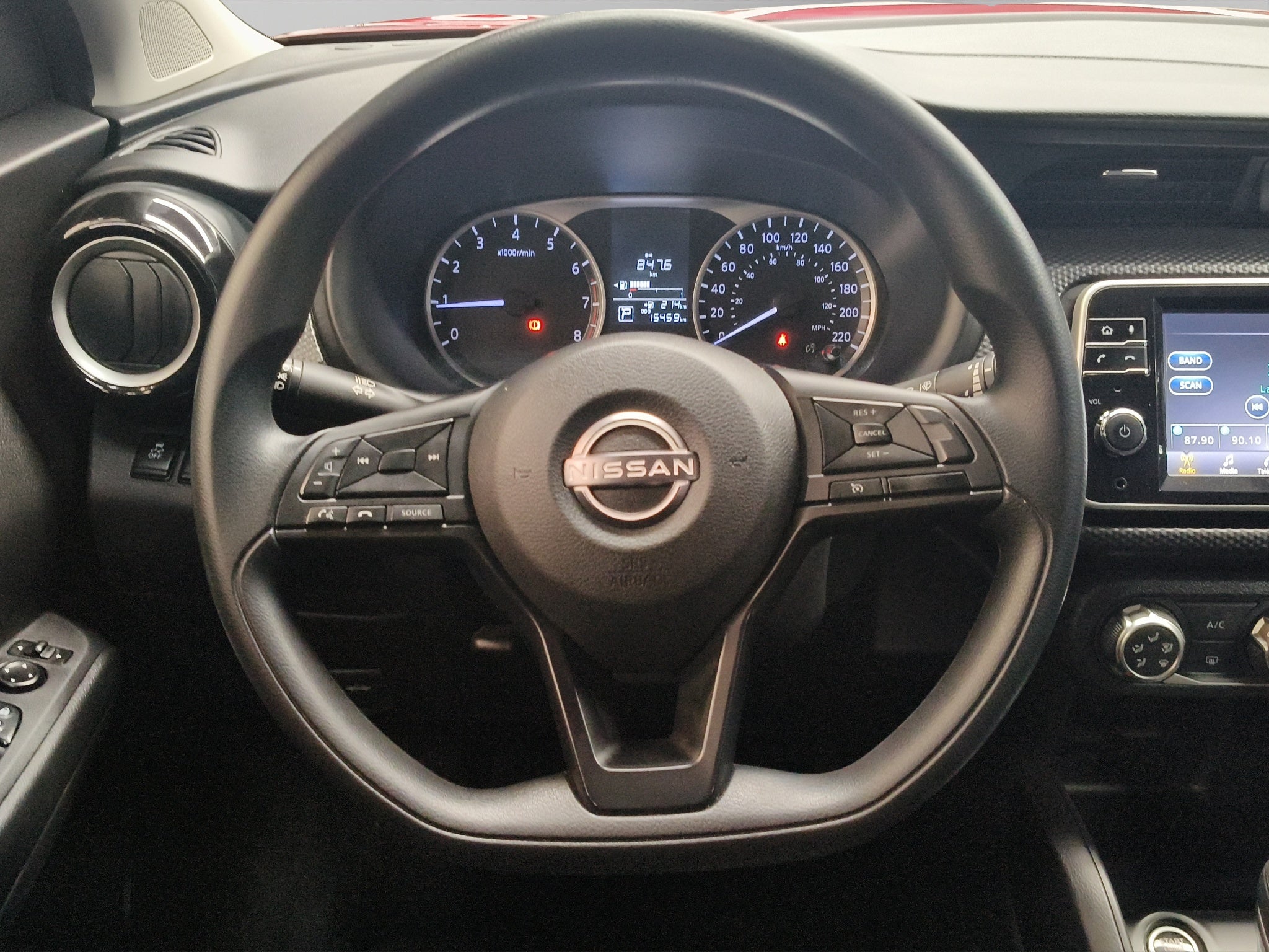 2024 Nissan Kicks VUD 5 pts. Advance, 1.6l, CVT, a/ac., VE, RA-16 (línea anterior)
