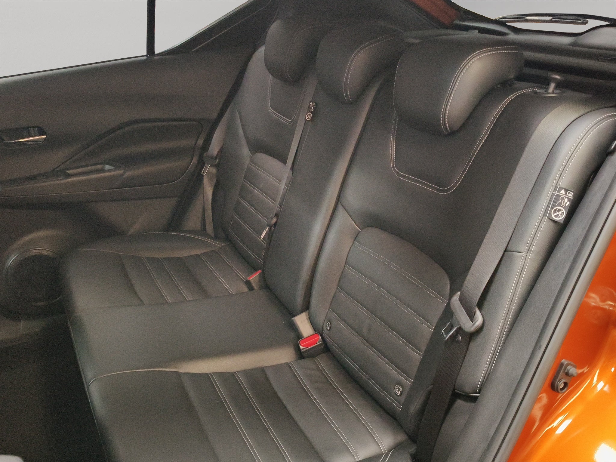 2022 Nissan Kicks VUD 5 pts. Exclusive, 1.6l, TA, a/ac. Aut., piel, GPS, RA-17