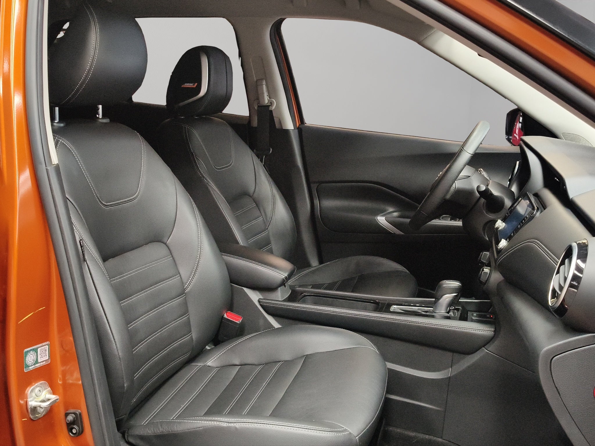 2022 Nissan Kicks VUD 5 pts. Exclusive, 1.6l, TA, a/ac. Aut., piel, GPS, RA-17