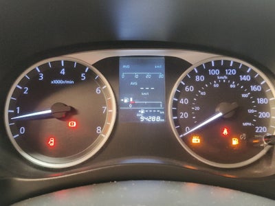 2021 Nissan Kicks VUD 5 pts. Advance, 1.6l, TM5, a/ac., VE, RA-16 (cambio de línea)