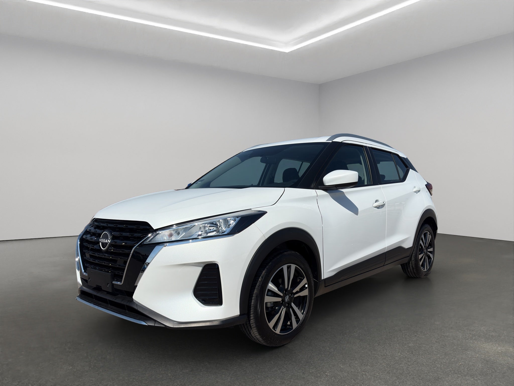2024 Nissan Kicks VUD 5 pts. Advance, 1.6l, TM5, a/ac., VE, RA-16 (línea anterior)