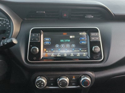 2024 Nissan Kicks VUD 5 pts. Advance, 1.6l, TM5, a/ac., VE, RA-16 (línea anterior)