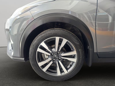 2025 Nissan Kicks VUD 5pts. Play Advance, 1.6l, CVT, RA-17 (línea nueva)