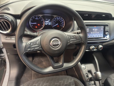 2025 Nissan Kicks VUD 5 pts. Play Advance, 1.6l, CVT, RA-17 (línea nueva)