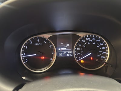 2025 Nissan Kicks VUD 5 pts. Play Advance, 1.6l, CVT, RA-17 (línea nueva)