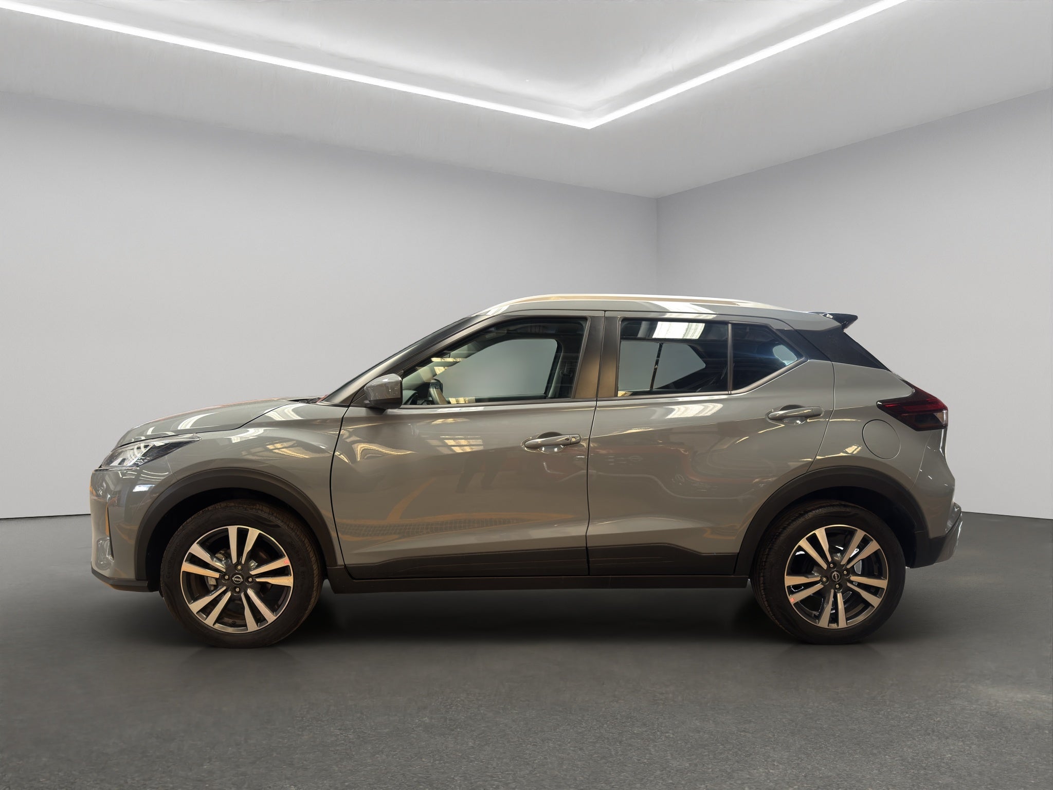 2025 Nissan Kicks VUD 5 pts. Play Advance, 1.6l, CVT, RA-17 (línea nueva)