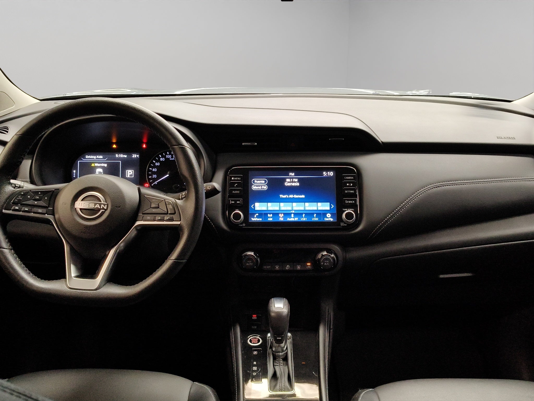 2023 Nissan Kicks VUD 5 pts. Platinum, 1.6l, TA, a/ac. Aut., piel, GPS, RA-18