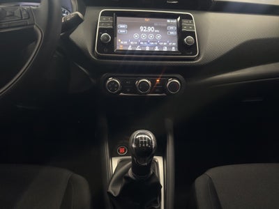 2024 Nissan Kicks VUD 5 pts. Advance, 1.6l, TM5, a/ac., VE, RA-16 (línea anterior)