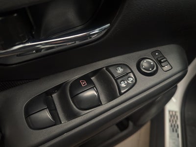 2024 Nissan Kicks VUD 5 pts. Advance, 1.6l, TM5, a/ac., VE, RA-16 (línea anterior)