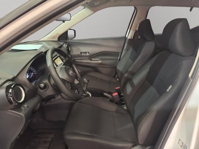 2024 Nissan Kicks VUD 5 pts. Advance, 1.6l, TM5, a/ac., VE, RA-16 (línea anterior)