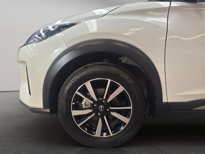 2024 Nissan Kicks VUD 5 pts. Advance, 1.6l, TM5, a/ac., VE, RA-16 (línea anterior)
