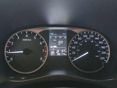 2025 Nissan Kicks VUD 5 pts. Play Advance, 1.6l, CVT, RA-17 (línea nueva)