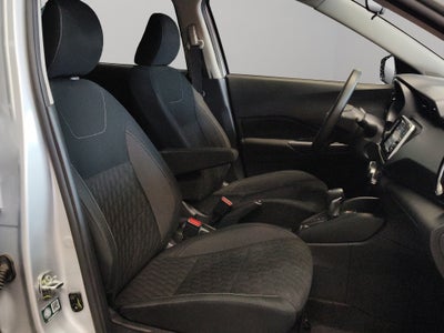 2025 Nissan Kicks VUD 5 pts. Play Advance, 1.6l, CVT, RA-17 (línea nueva)