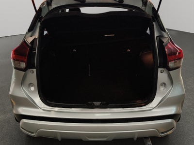 2025 Nissan Kicks VUD 5 pts. Play Advance, 1.6l, CVT, RA-17 (línea nueva)
