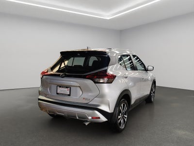 2025 Nissan Kicks VUD 5 pts. Play Advance, 1.6l, CVT, RA-17 (línea nueva)