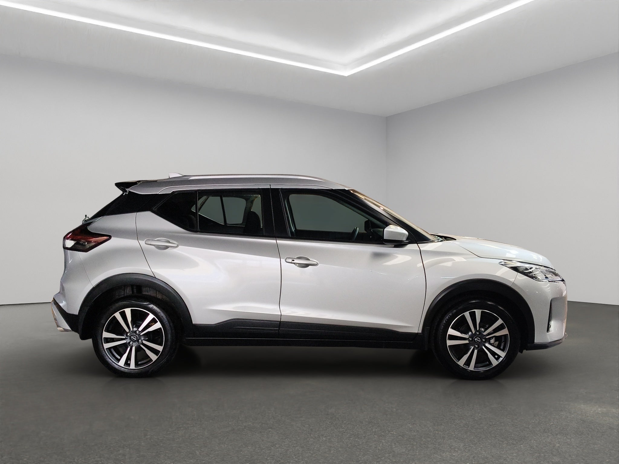 2025 Nissan Kicks VUD 5 pts. Play Advance, 1.6l, CVT, RA-17 (línea nueva)