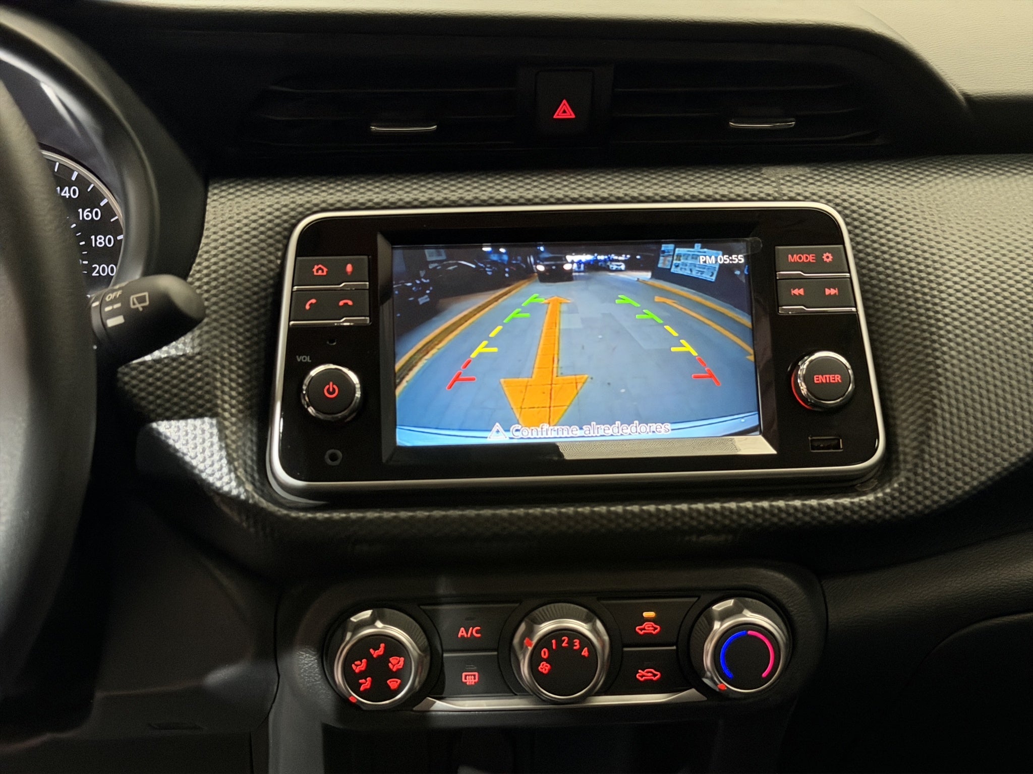 2025 Nissan Kicks VUD 5 pts. Play Advance, 1.6l, CVT, RA-17 (línea nueva)