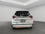2025 Nissan Kicks VUD 5 pts. Play Advance, 1.6l, CVT, RA-17 (línea nueva)