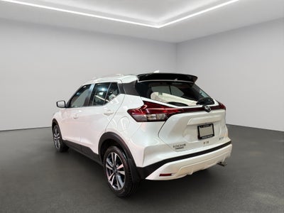 2025 Nissan Kicks VUD 5 pts. Play Advance, 1.6l, CVT, RA-17 (línea nueva)