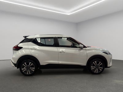 2025 Nissan Kicks VUD 5 pts. Play Advance, 1.6l, CVT, RA-17 (línea nueva)