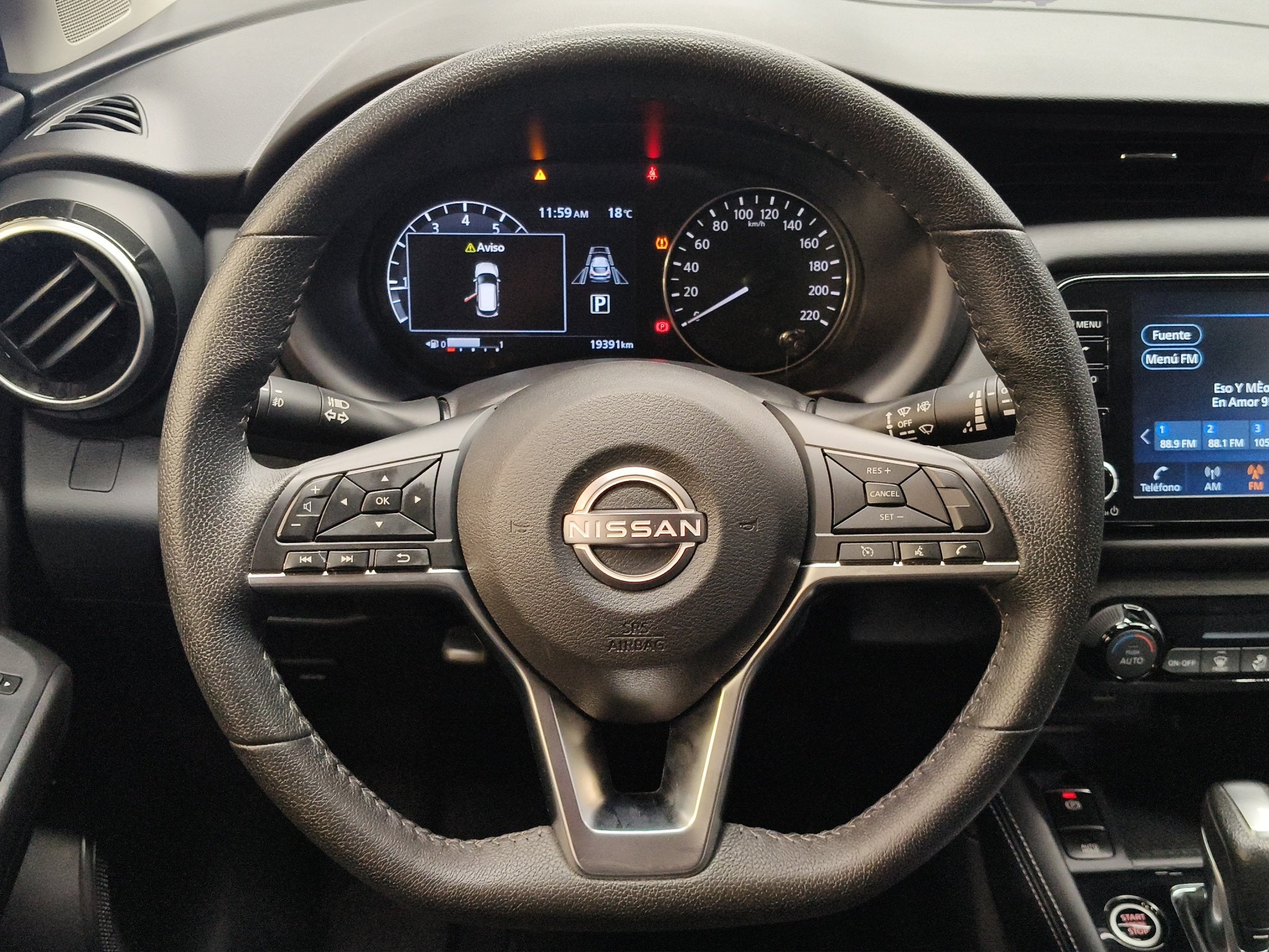 2023 Nissan Kicks VUD 5 pts. Platinum, 1.6l, TA, a/ac. Aut., piel, GPS, RA-18