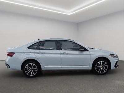 2026 Volkswagen Jetta A7 4 pts. Comfortline, 1.4T, TA, RA-16