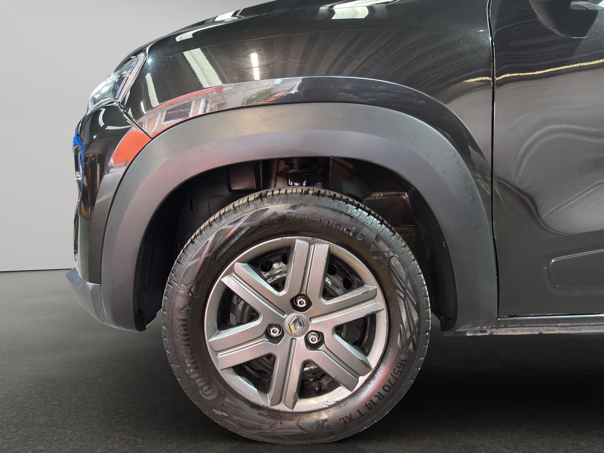 2025 Renault Kwid 5 pts. HB Intens, TM5, a/ac., R-14
