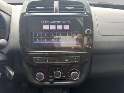 2024 Renault Kwid 5 pts. HB Bitono, TM5, a/ac., pantalla touch 8