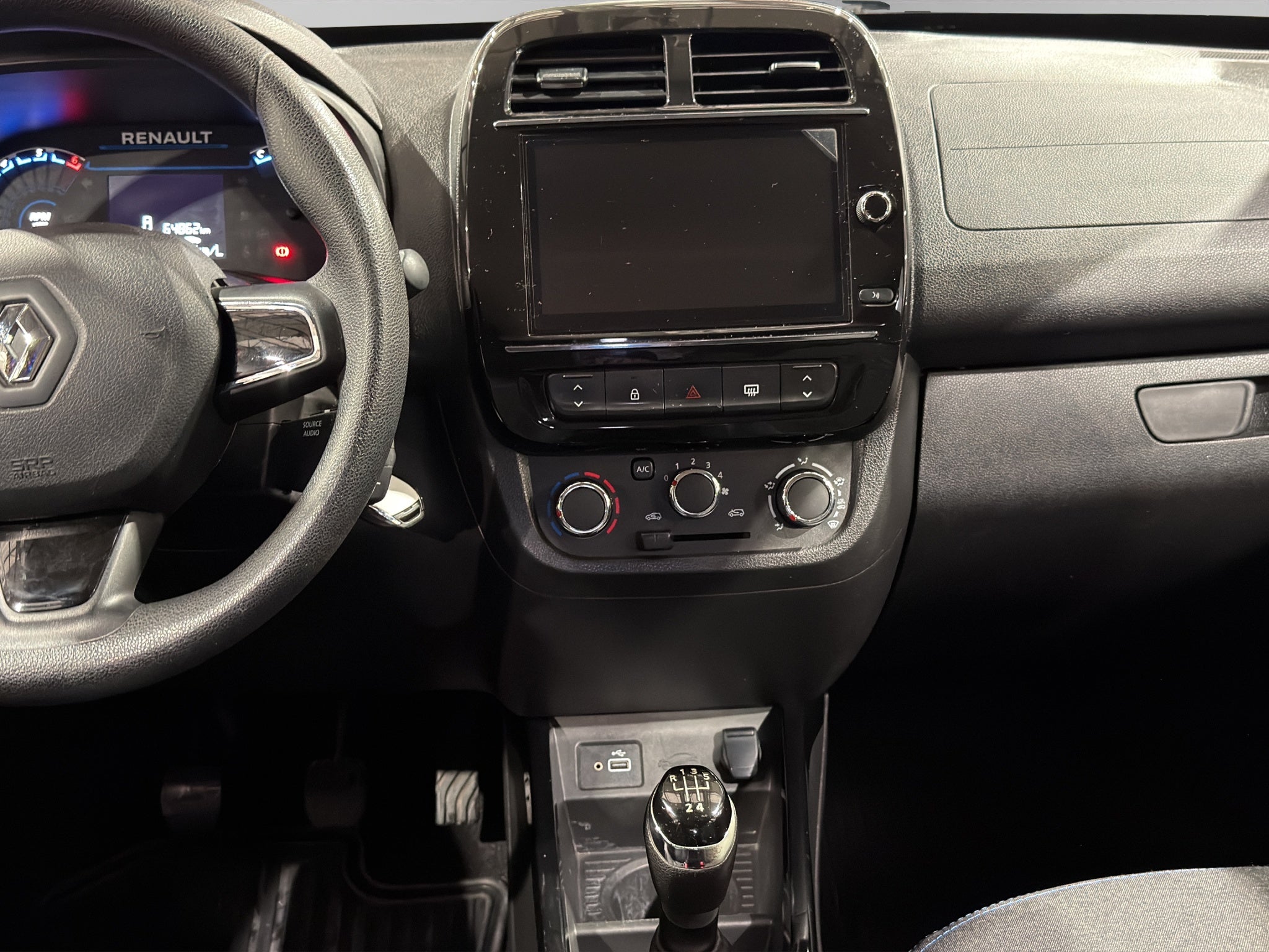 2024 Renault Kwid 5 pts. HB Bitono, TM5, a/ac., pantalla touch 8