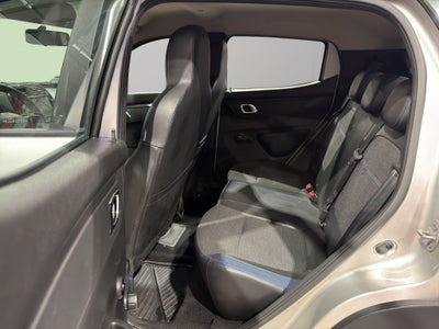 2024 Renault Kwid 5 pts. HB Bitono, TM5, a/ac., pantalla touch 8