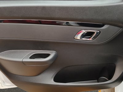 2025 Renault Kwid 5 pts. HB Bitono, TM5, a/ac., pantalla touch 8