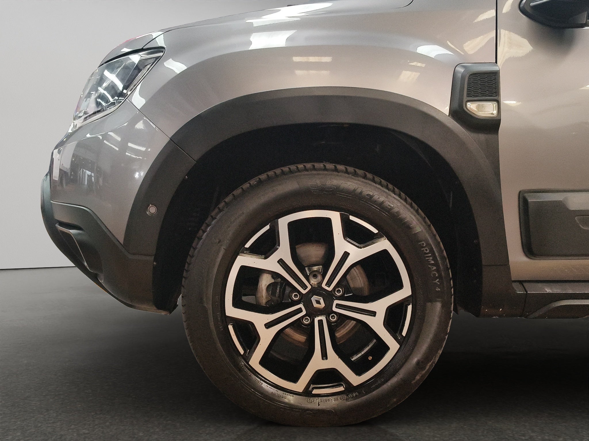 2024 Renault Duster VUD 5 pts. Iconic, 1.3T, TA, a/ac. Aut., botón encend., RA-17