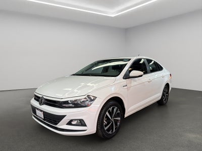 2022 Volkswagen Virtus 4 pts. Comfortline, 1.6l, TA, a/ac., f. niebla, RA-16 (cambio de línea)