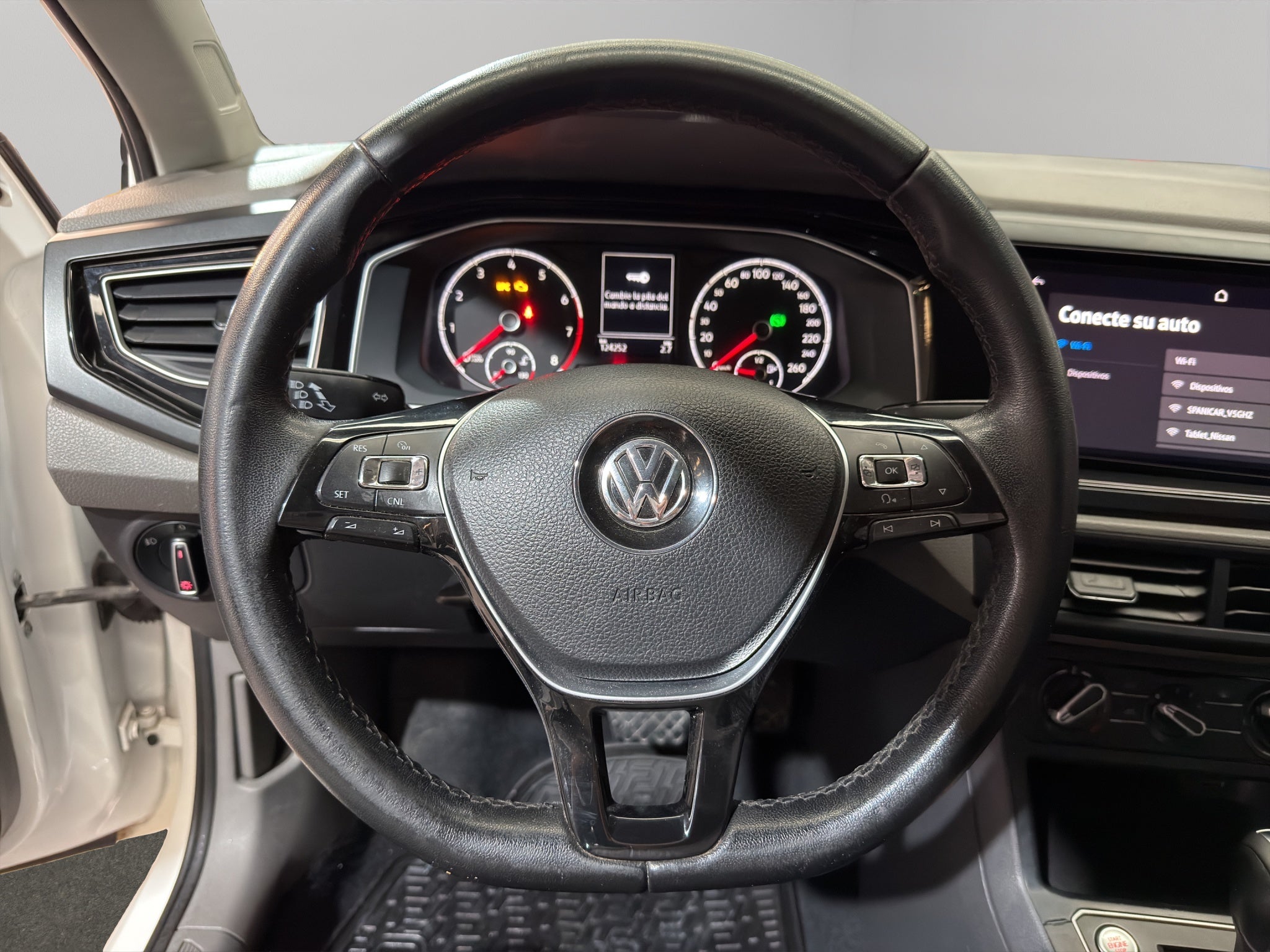2022 Volkswagen Virtus 4 pts. Comfortline, 1.6l, TA, a/ac., f. niebla, RA-16 (cambio de línea)