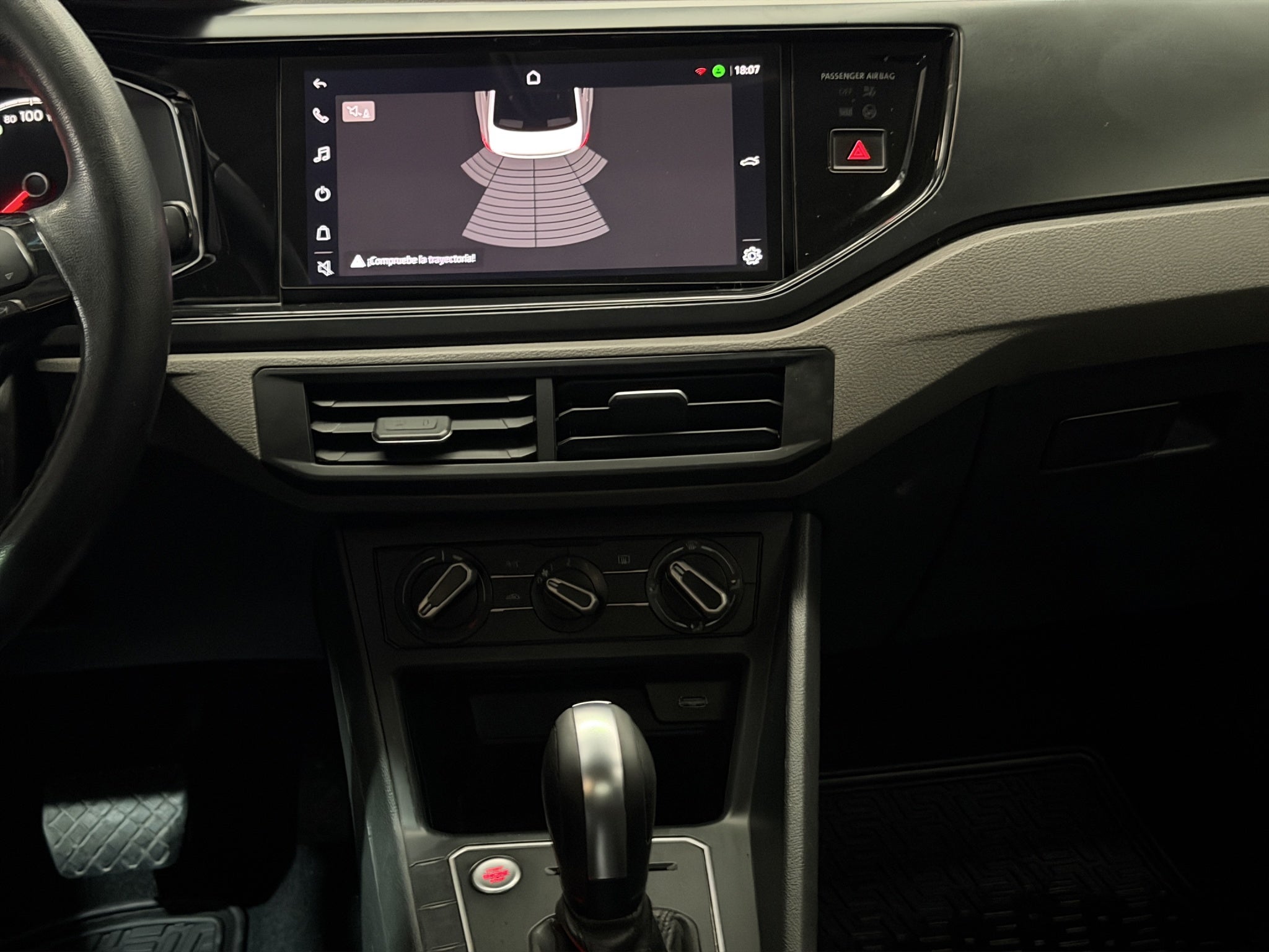 2022 Volkswagen Virtus 4 pts. Comfortline, 1.6l, TA, a/ac., f. niebla, RA-16 (cambio de línea)