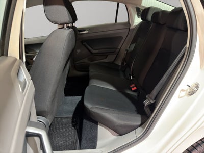 2022 Volkswagen Virtus 4 pts. Comfortline, 1.6l, TA, a/ac., f. niebla, RA-16 (cambio de línea)