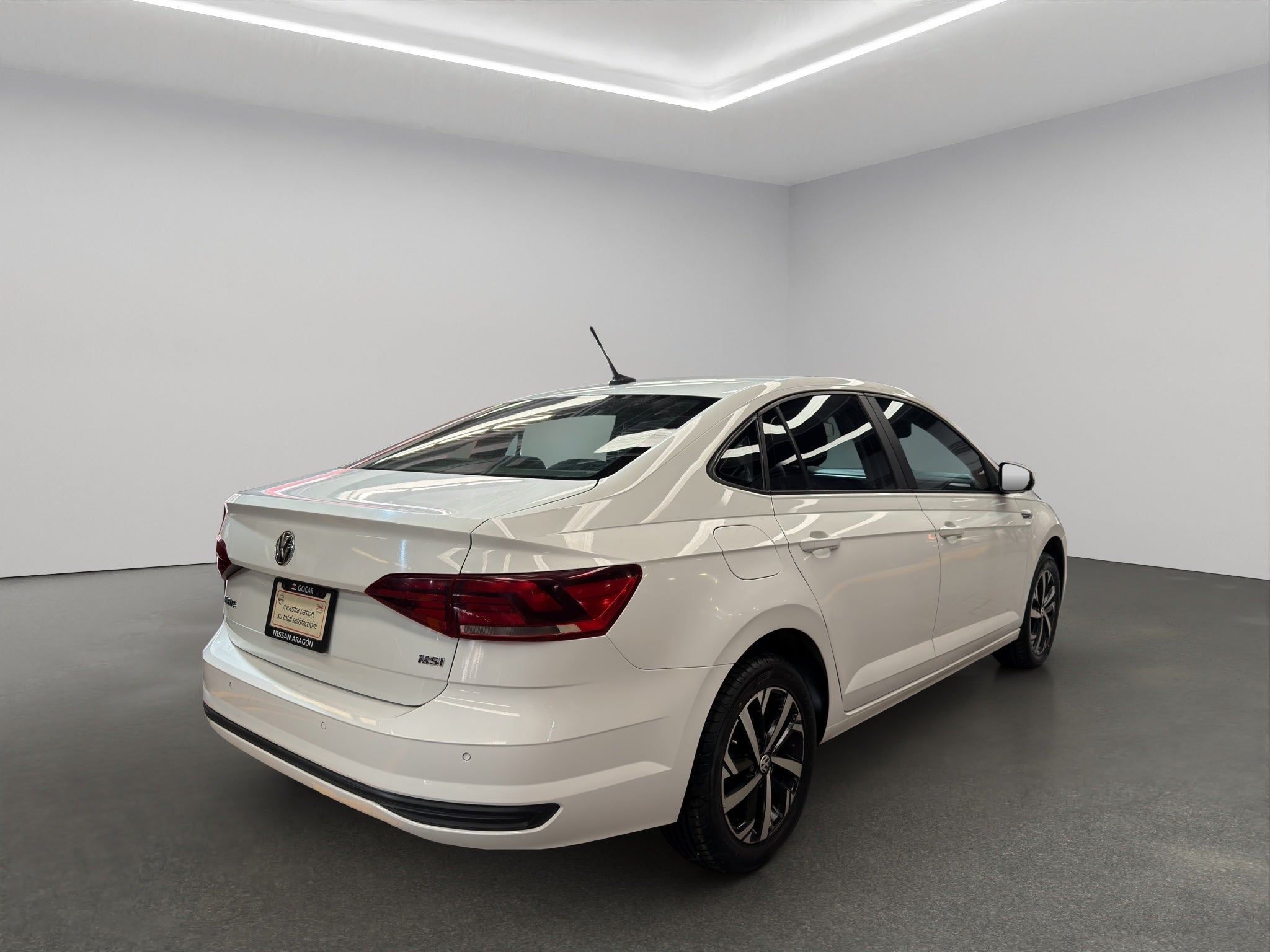 2022 Volkswagen Virtus 4 pts. Comfortline, 1.6l, TA, a/ac., f. niebla, RA-16 (cambio de línea)