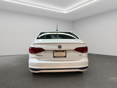 2022 Volkswagen Virtus 4 pts. Comfortline, 1.6l, TA, a/ac., f. niebla, RA-16 (cambio de línea)