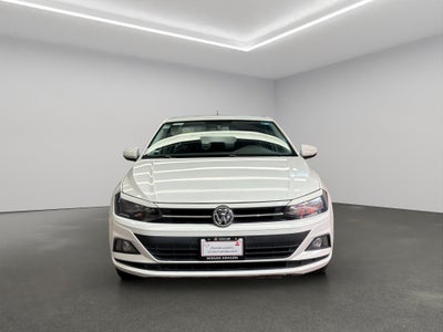 2022 Volkswagen Virtus 4 pts. Comfortline, 1.6l, TA, a/ac., f. niebla, RA-16 (cambio de línea)