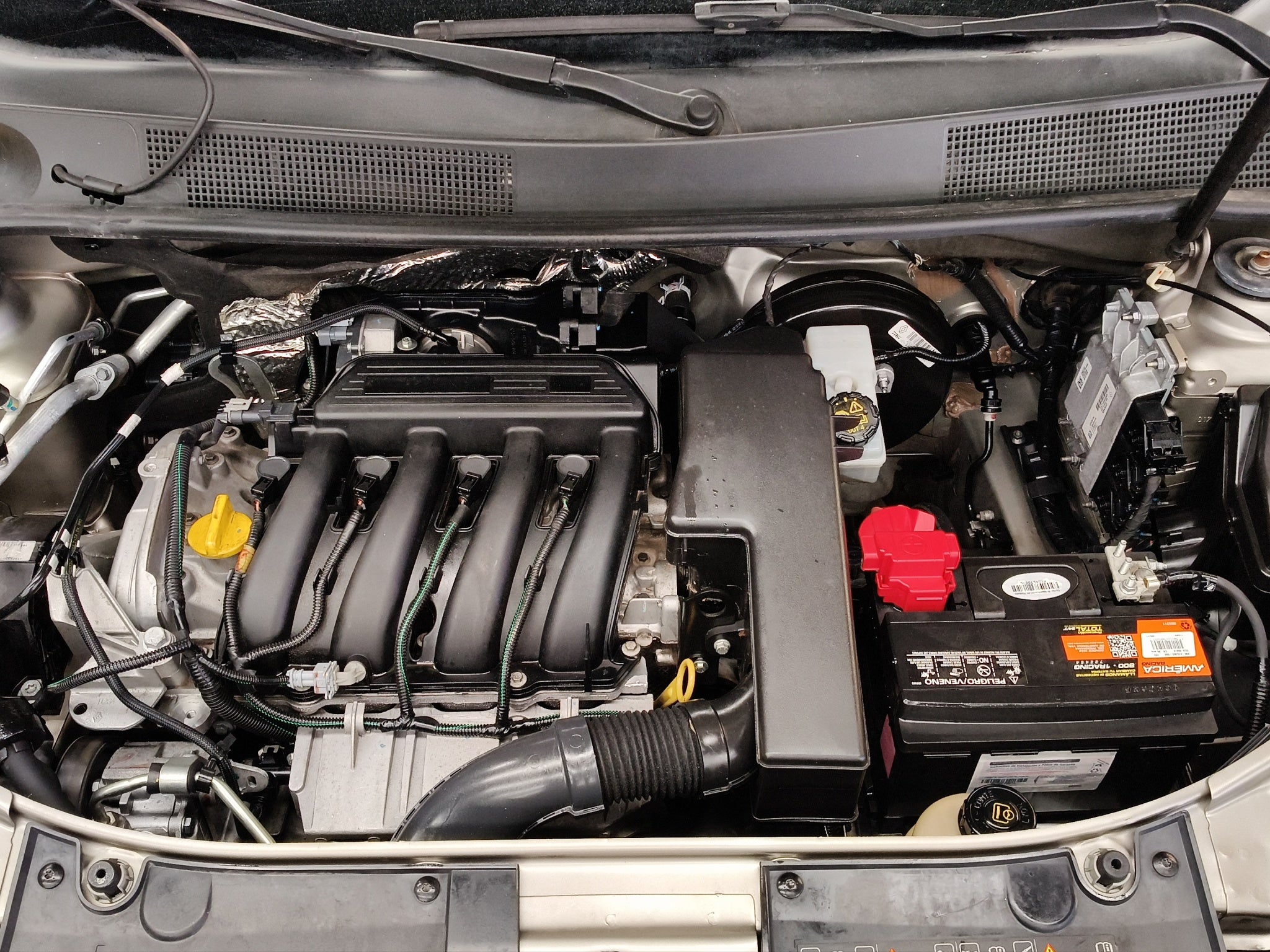 2019 Renault Logan 4 pts. Intens, TM5, VE, GPS, f. niebla, RA-15 (línea anterior)