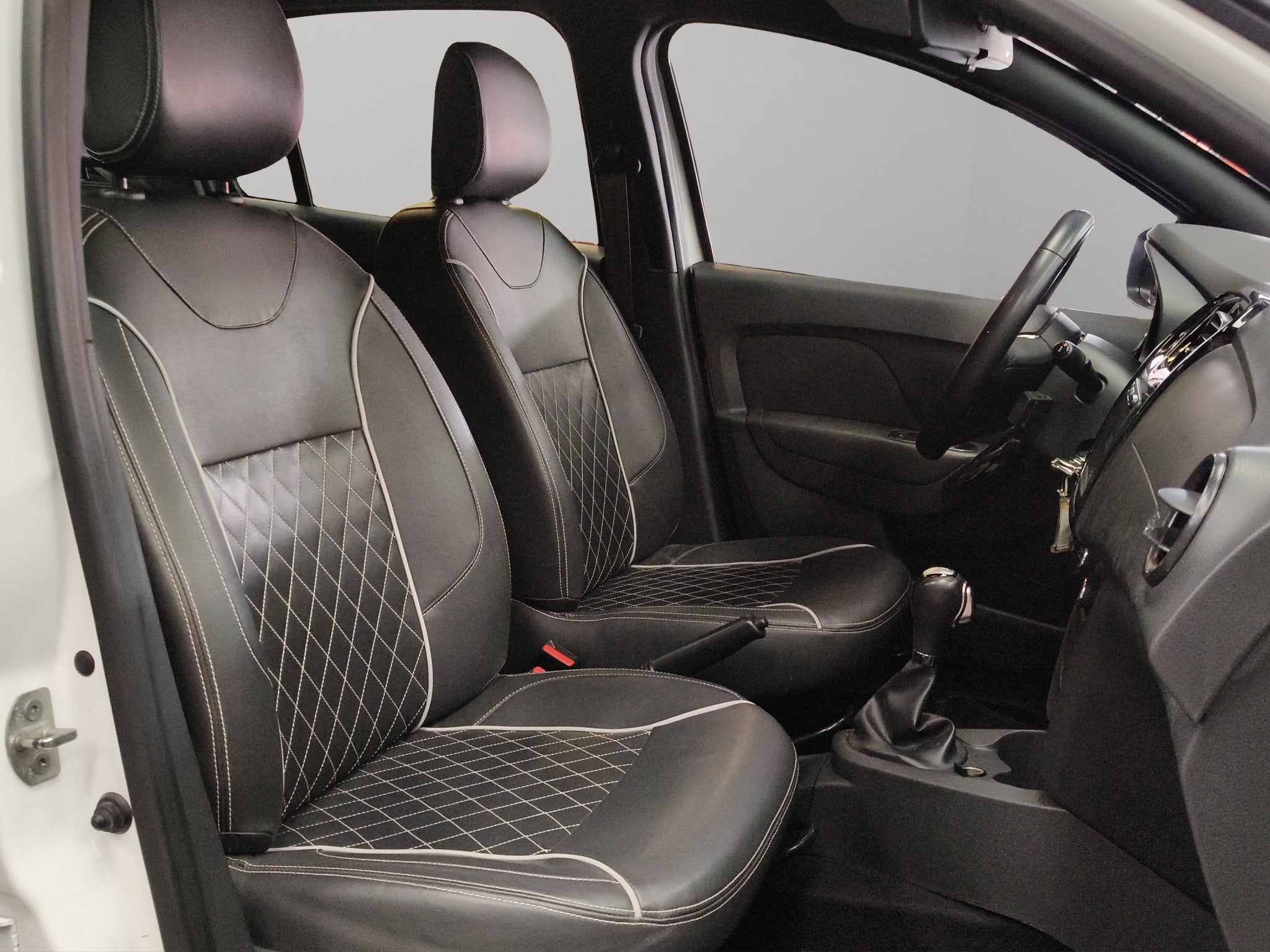 2024 Renault Logan 4 pts. Intens, 1.6l, CVT, RA-16
