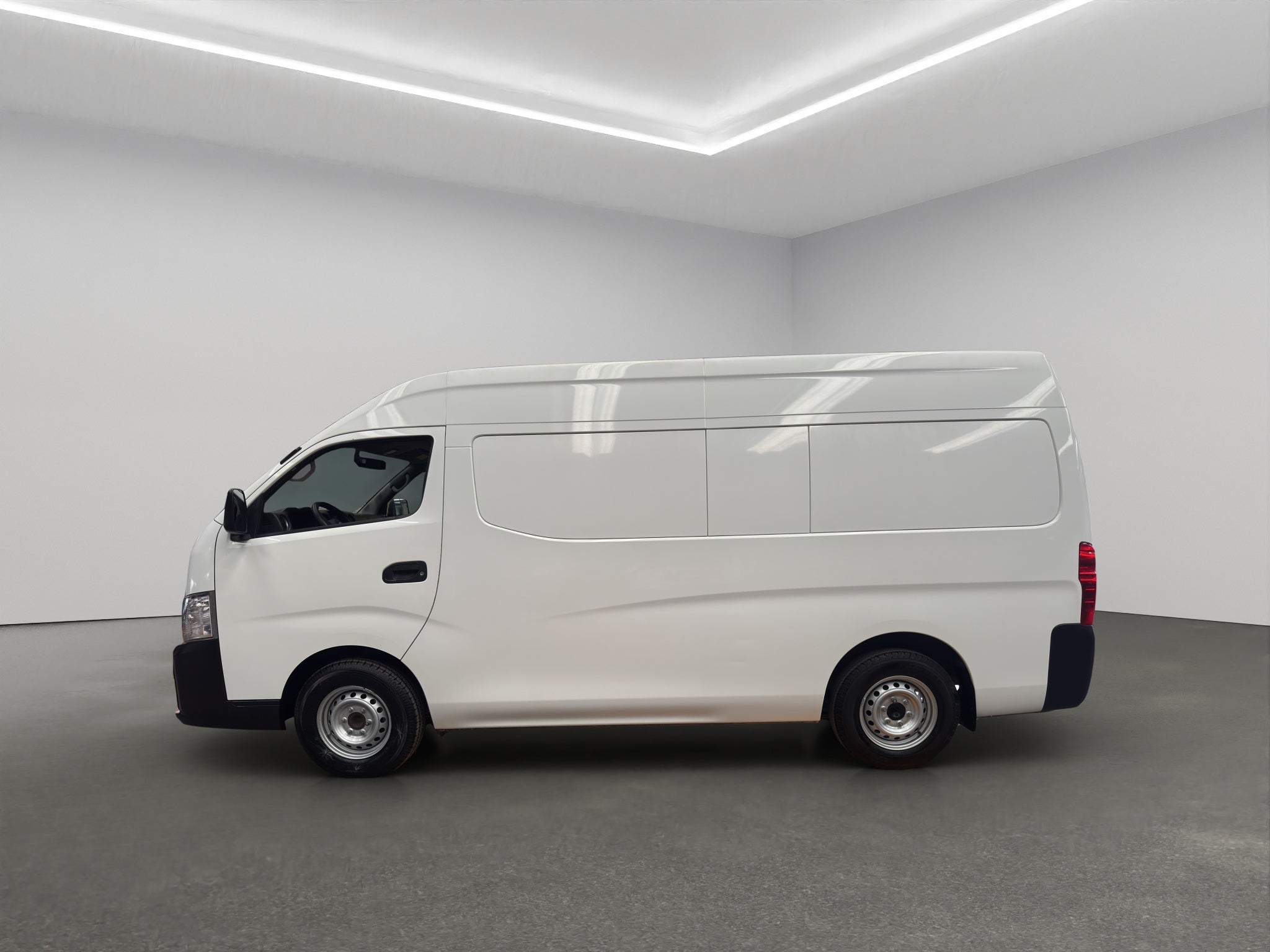 2024 Nissan Comerciales Urvan Panel 4 pts. Amplia, TM5, a/ac.