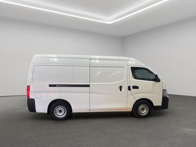 2024 Nissan Comerciales Urvan Panel 4 pts. Amplia, TM5, a/ac.