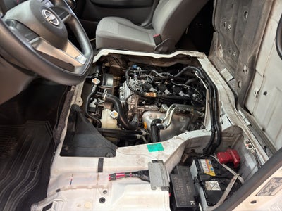 2024 Nissan Comerciales Urvan Panel 4 pts. Amplia, TM5, a/ac.